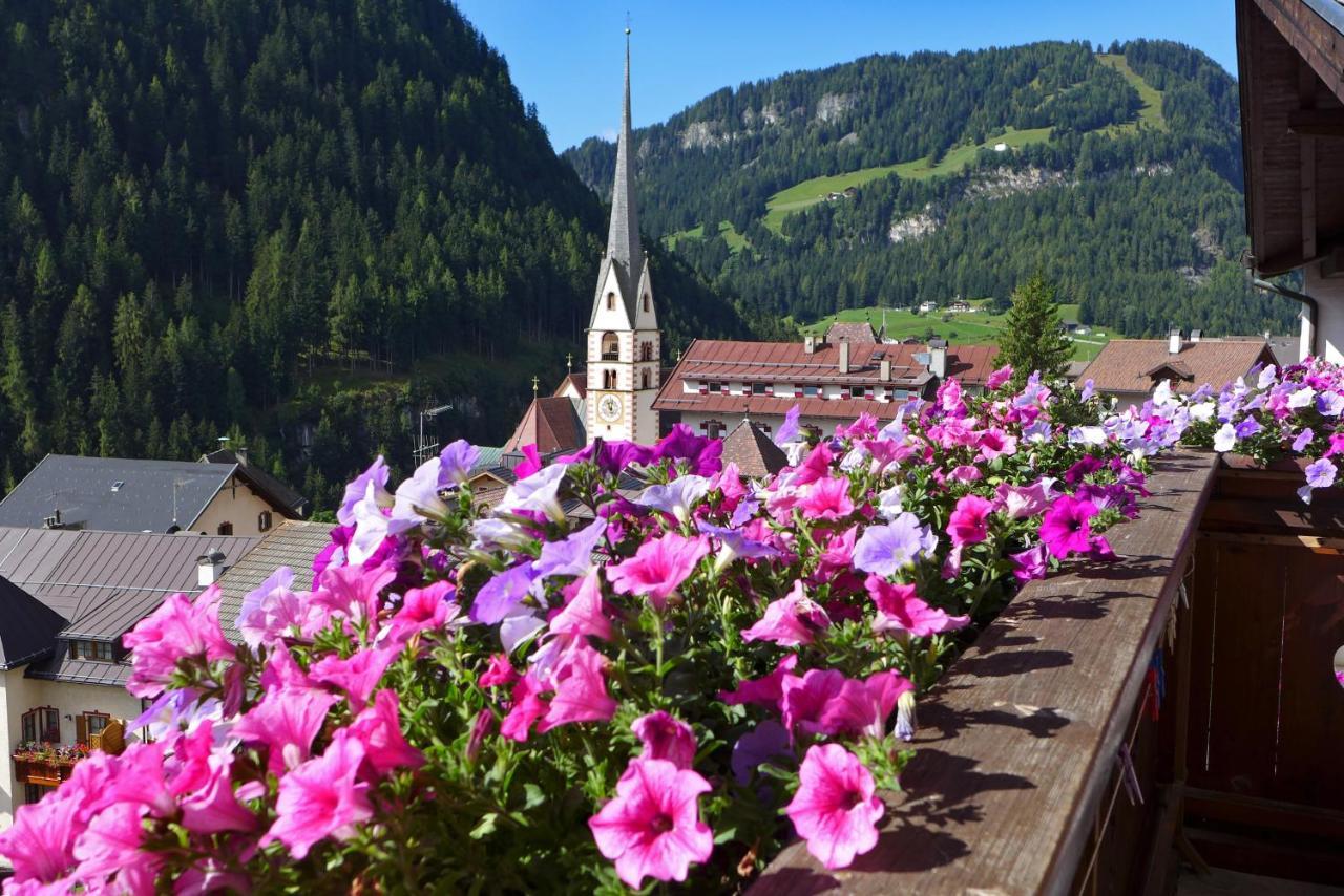 Hotel Garni Cir Santa Cristina Val Gardena Exterior foto