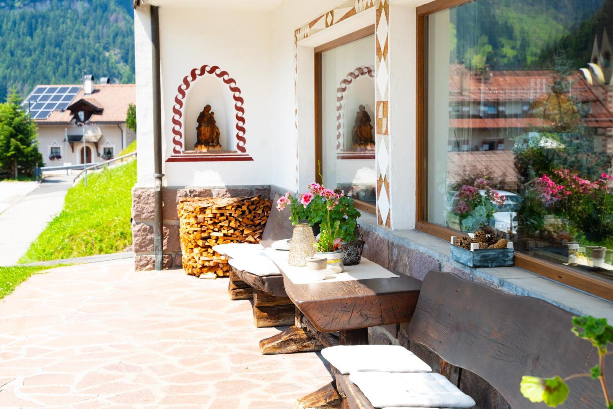Hotel Garni Cir Santa Cristina Val Gardena Exterior foto